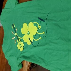 🔴Cat and Jack tshirt